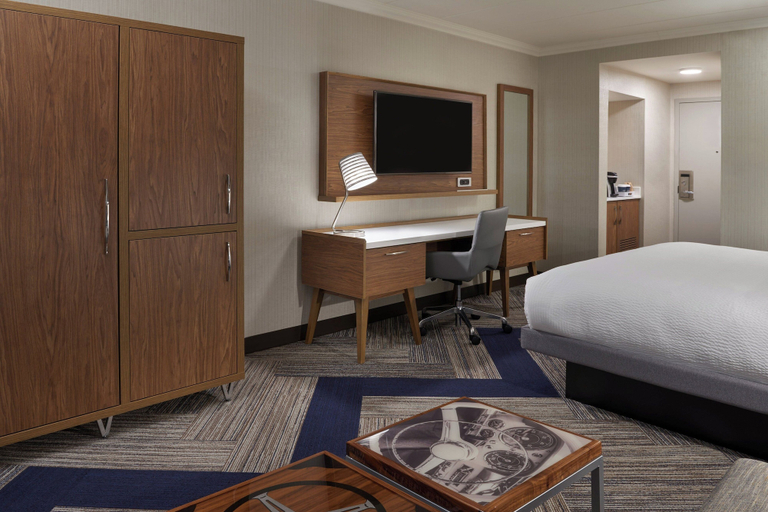 Bedroom 3, Four Points by Sheraton Windsor Downtown, Essex