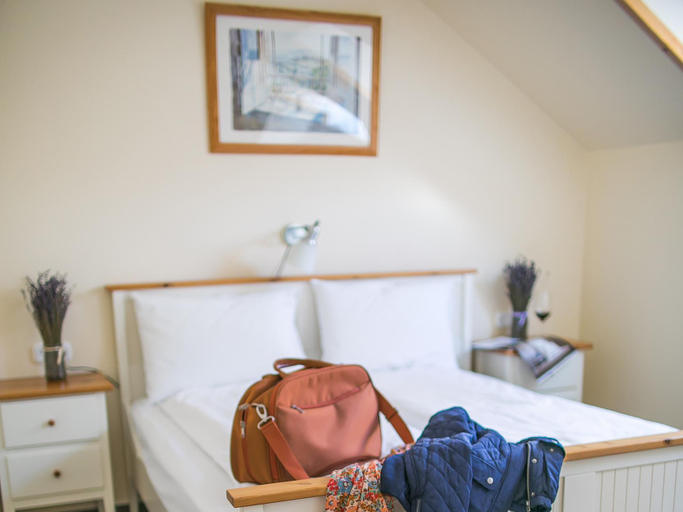 Bedroom 3, Imola Udvarhaz Hotel, Eger