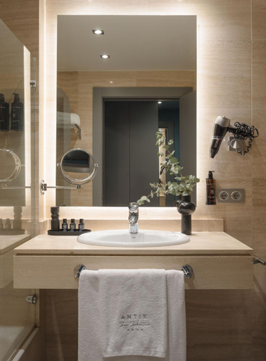 Bathroom 4, Hotel Antik San Sebasti , Guipúzcoa