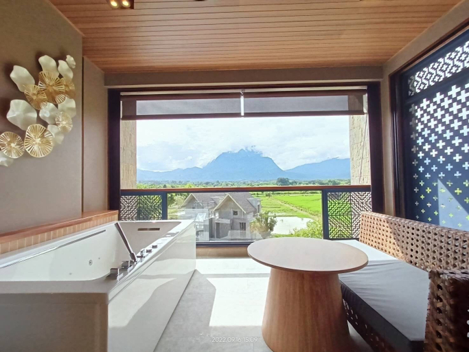 Bathroom 7
