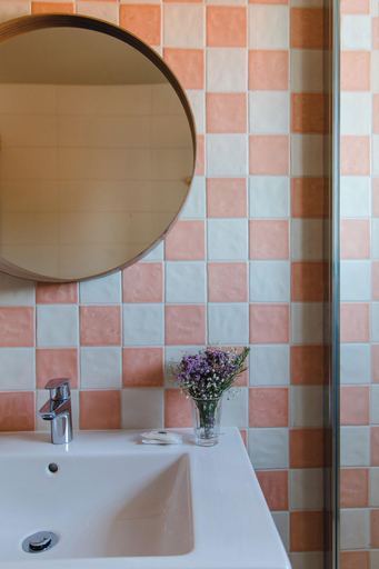 Bathroom 4, Santo Antonio, Ourém