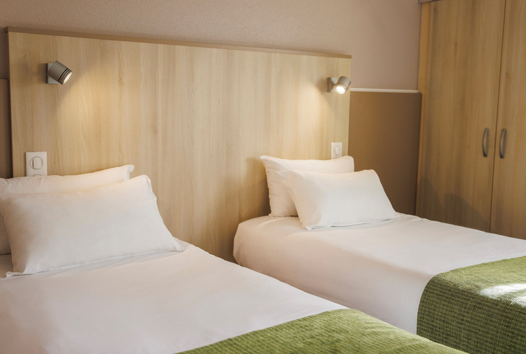 Bedroom 3, Hotel Mont Vernon, Eure
