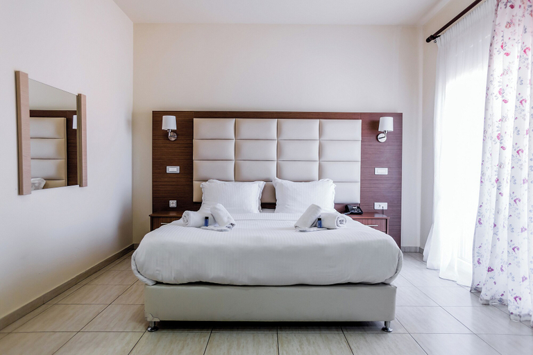 Bedroom 5, Thalassa Apart Hotel, East Macedonia and Thrace
