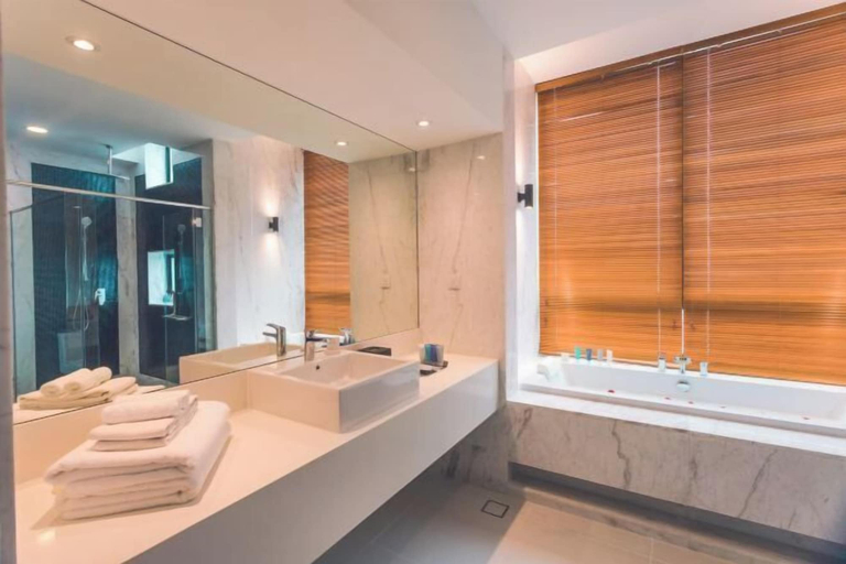 Bathroom 19