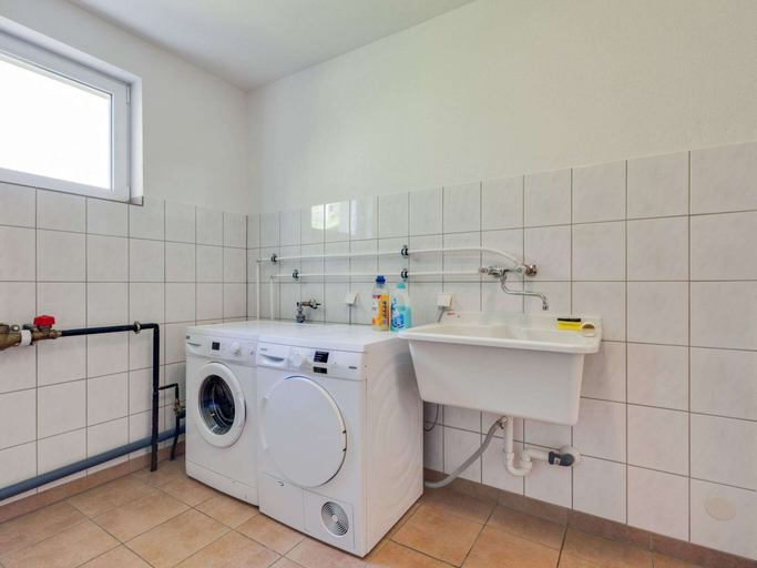 Bathroom 4, Sunlit Apartment near Ski Area in Walchen, Zell am See