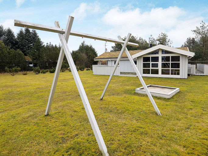 Others 5, 8 Person Holiday Home in Blokhus, Jammerbugt