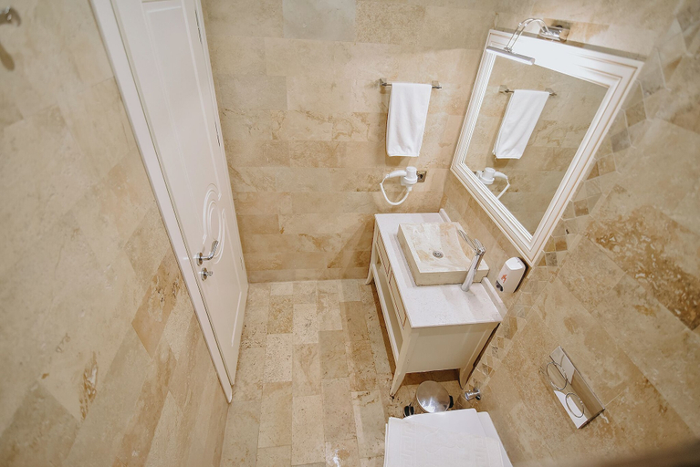 Bathroom 4, Royal Comfort Hotel, Sürmene
