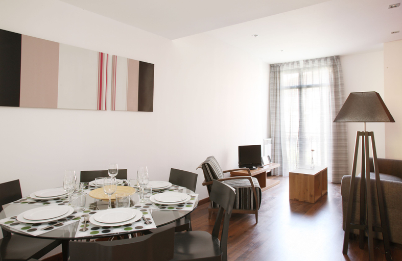Bedroom, MH Apartments Suites, Barcelona