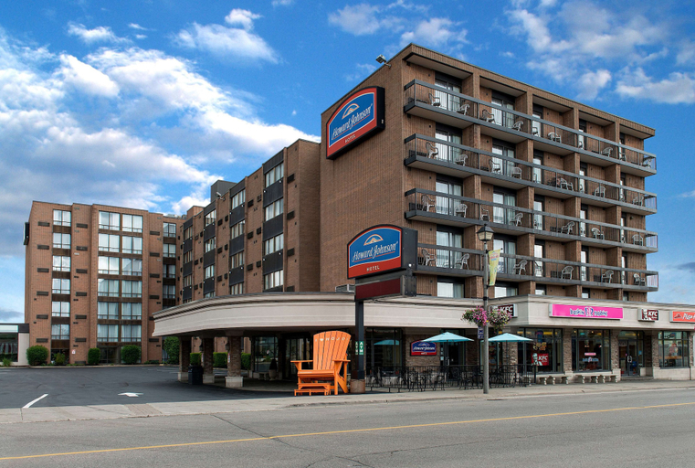 Howard Johnson Plaza by Wyndham by the Falls Niagara Falls, Niagara