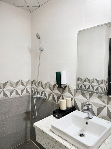 Bathroom 5, Rose Nhung Hotel Catba, Cát Hải