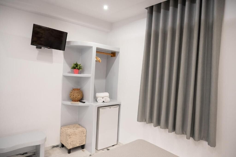 Bedroom 2, Katerina Roza Studios - Heartfelt Hospitality in the City, South Aegean