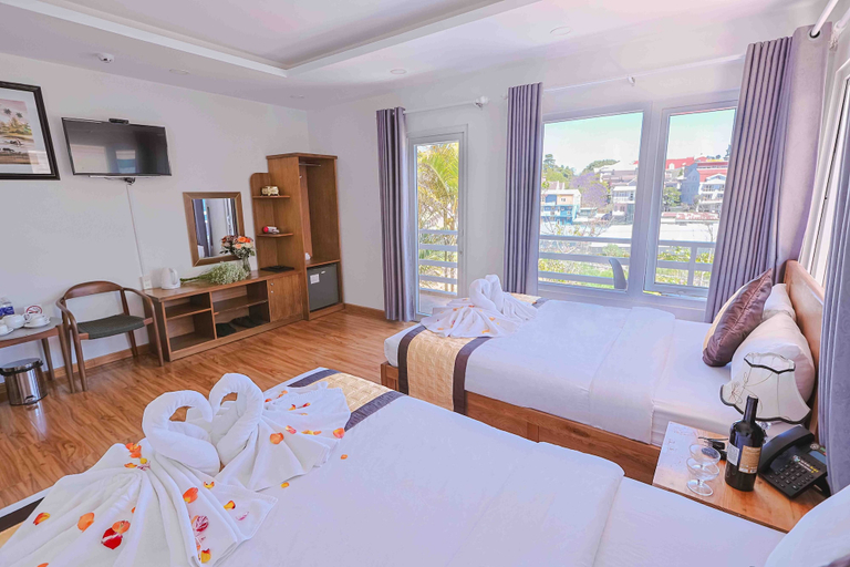 Bedroom 13