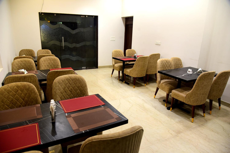 Food & Drinks 4, Hotel Grace, Gwalior