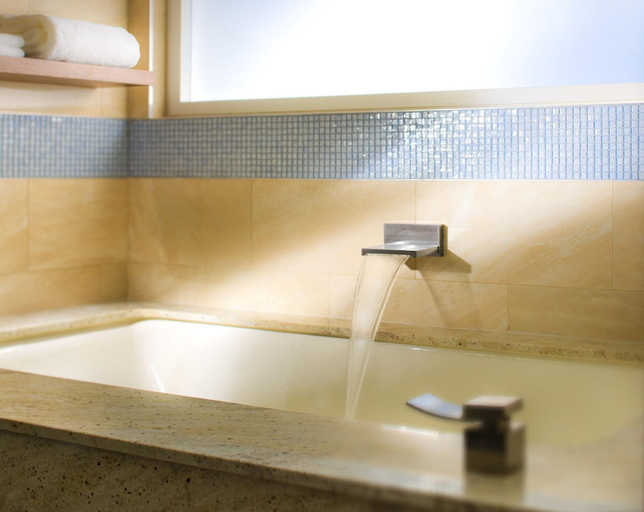Bathroom 4, Forty 1 North, Newport