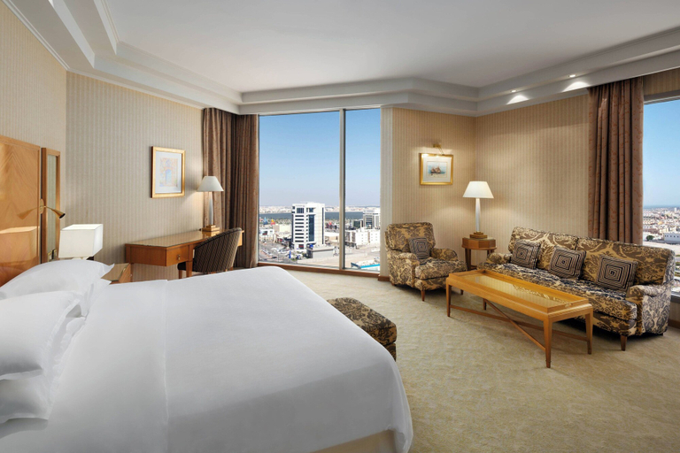 Bedroom 4, Sheraton Dammam Hotel & Convention Centre, Dammam