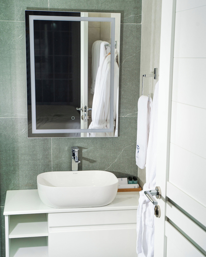 Bathroom 5, Dili Town Resort and Spa