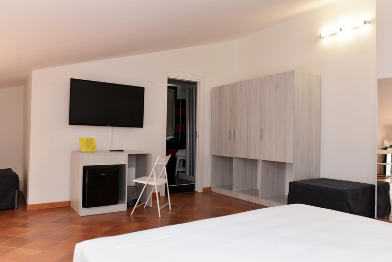 Others 5, boutiquehotelposeidon, Salerno