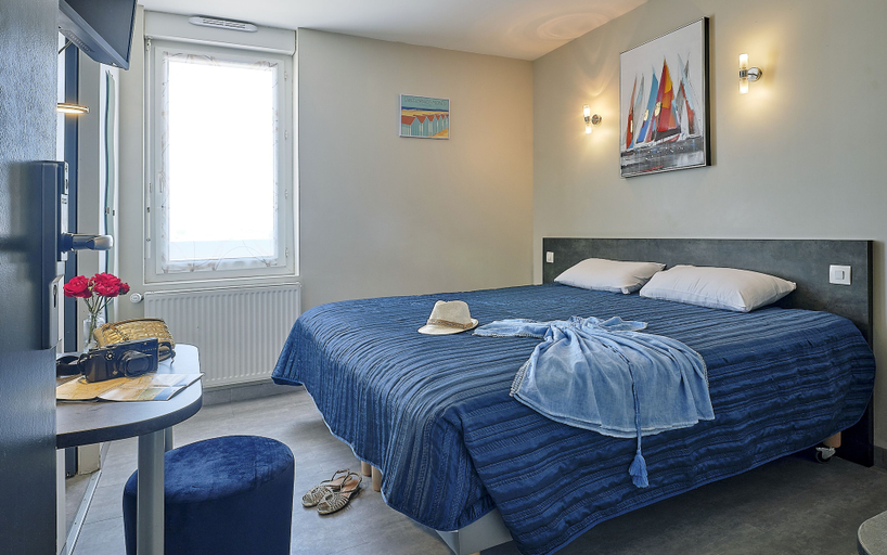 Bedroom 3, L'Atlantique Hotel, Vendée
