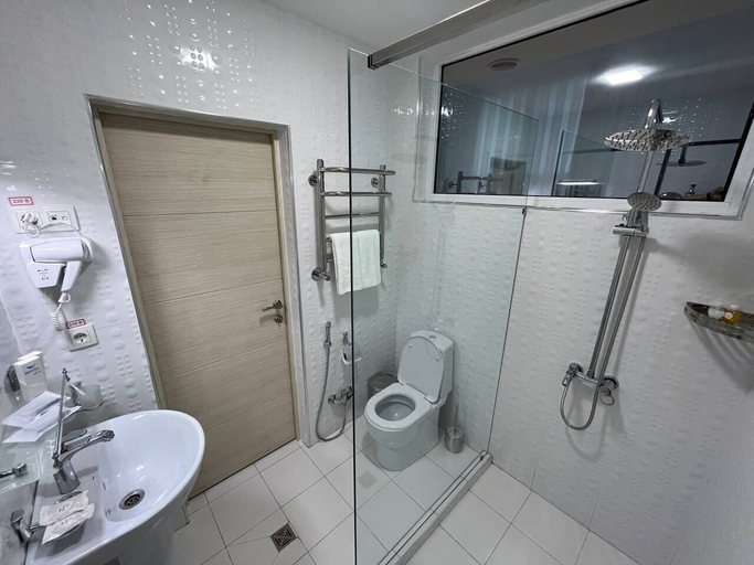 Bathroom 3, AKS HOTEL, O'rtachirchiq