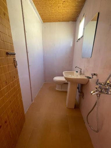 Bathroom, Snowleopard Cottage - Tsomoriri Lake, Leh