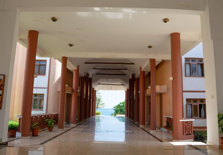 Others 5, La Mera Beachfront Apartment, Kisauni