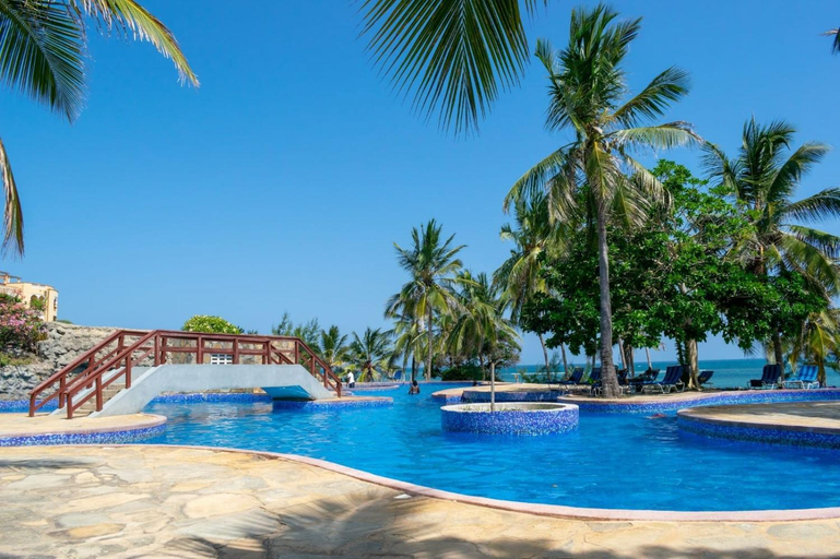 Sport & Beauty 2, La Mera Beachfront Apartment, Kisauni