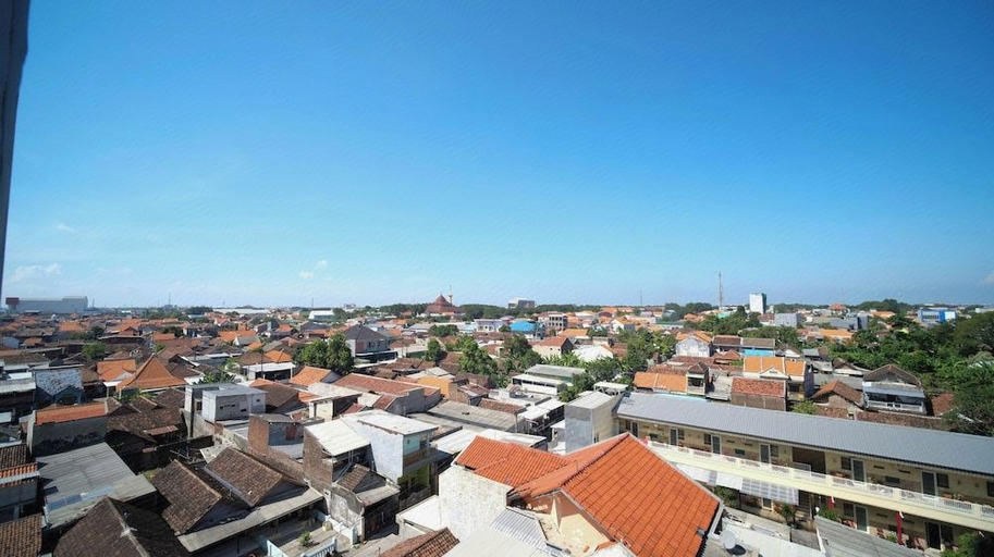 Exterior & Views 2, New Studio Apartment With Strategic Location At Suncity Residence, Sidoarjo