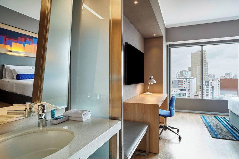 Bathroom 5, Aloft by Marriott Lima Miraflores, Lima