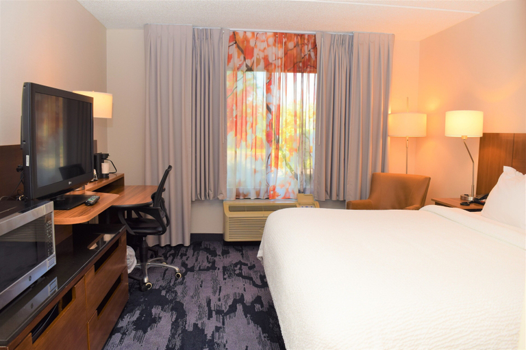Bedroom 4, Fairfield Inn Marriott Corning, Steuben