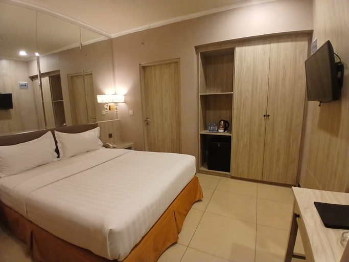 Bedroom 13