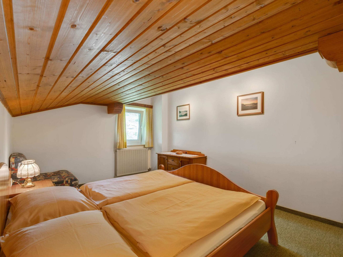 Bedroom 3, Lush Apartment in Afritz am See near Ski Area, Villach Land