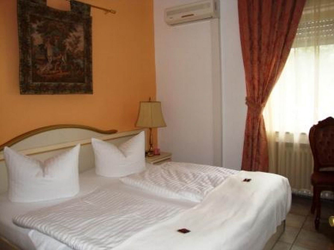 Bedroom 3, Haus Mooren Hotel Garni, Düsseldorf