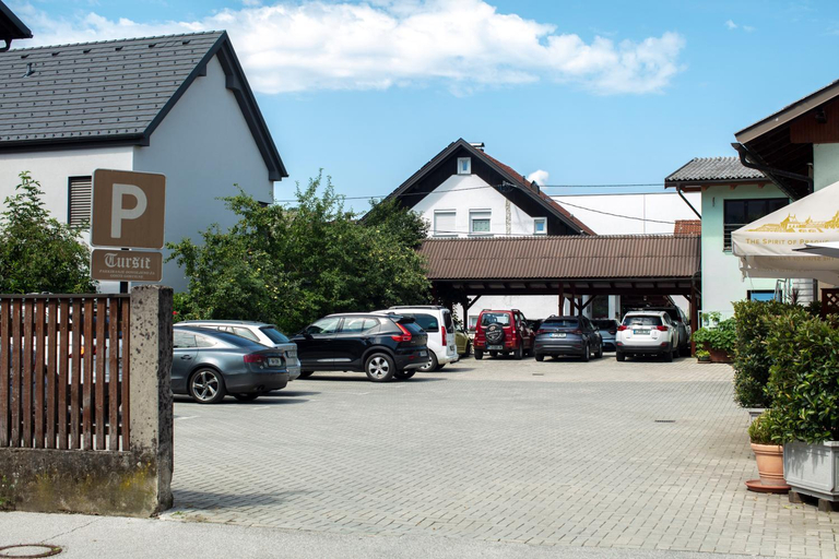 Exterior & Views 1, Guesthouse Tursic, Vrhnika