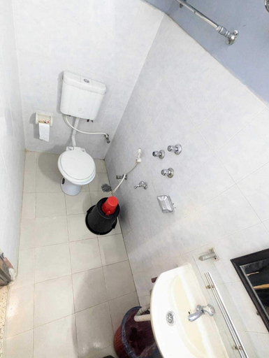 Bathroom 5, Hotel Hoque Tower International, Chittagong
