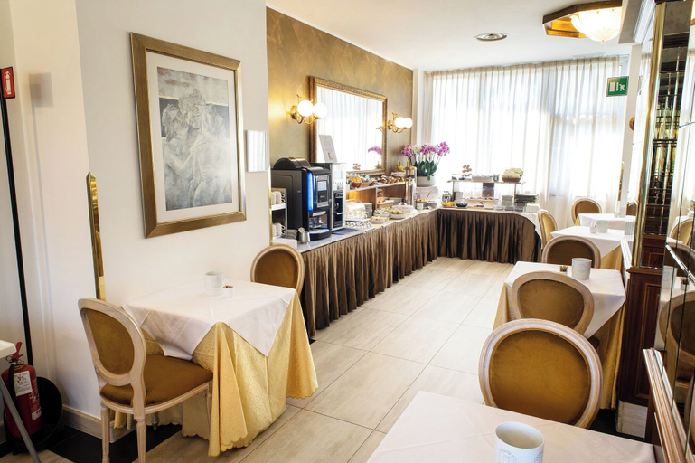 Food & Drinks 5, Hotel Alga, Milano