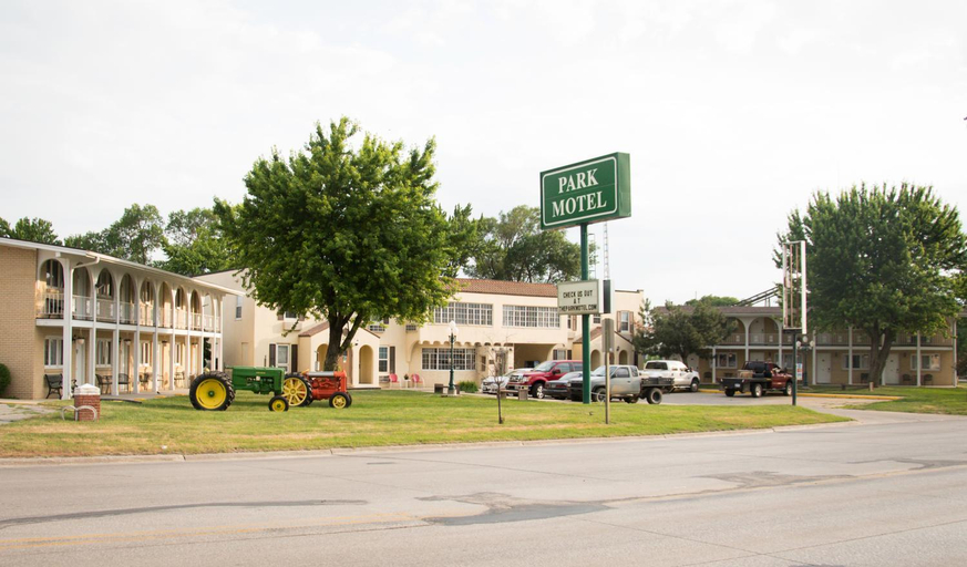 Others 4, Park Motel, Crawford