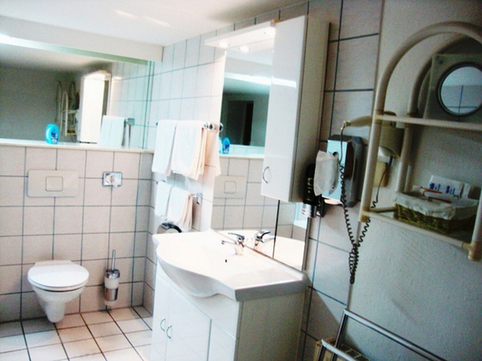 Bathroom 5, Haus Mooren Hotel Garni, Düsseldorf