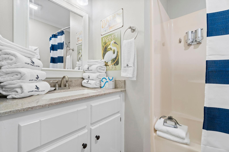 Bathroom 3, Shore Break, Escambia