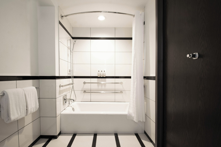Bathroom 5, Park Central Hotel New York, New York