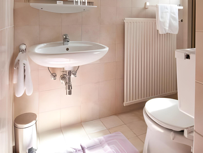 Bathroom 7