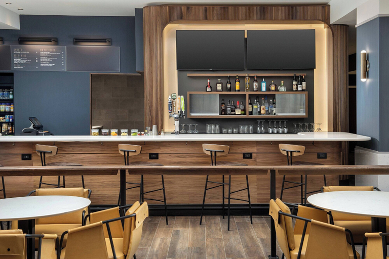Food & Drinks 5, Courtyard by Marriott Indianapolis Plainfield, Hendricks