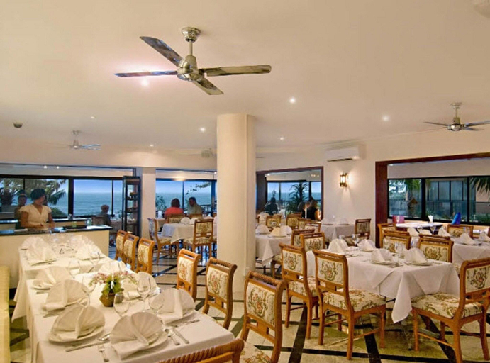 Food & Drinks 5, Clubb Coolum Beach Resort, Maroochy - Coastal North