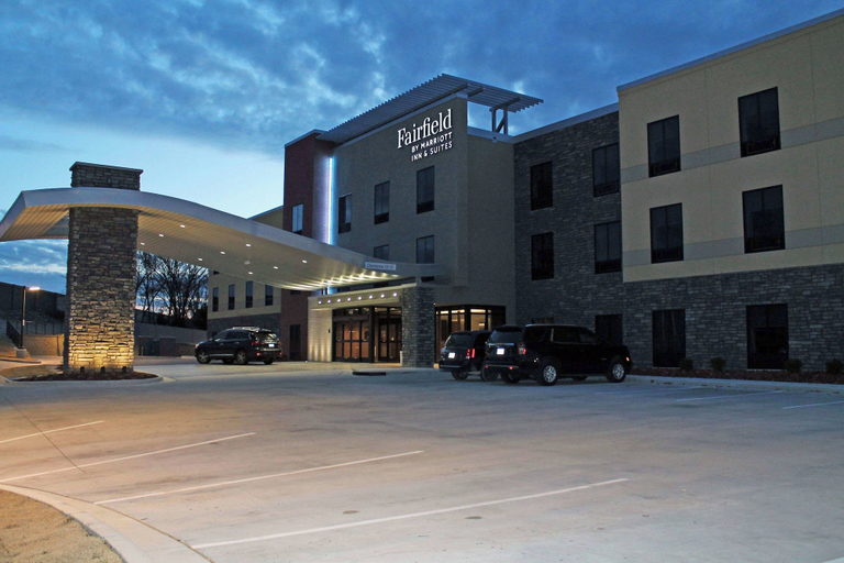 Exterior & Views 1, Fairfield Inn & Suites by Marriott St. Louis South, Saint Louis