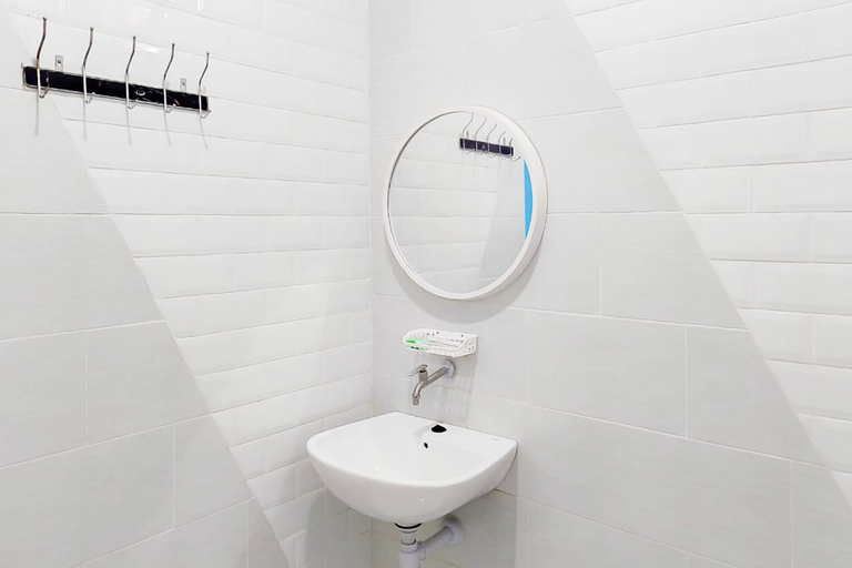 Bathroom 3, RedDoorz Premium Hotel Sopo Holong Sibolga, Sibolga