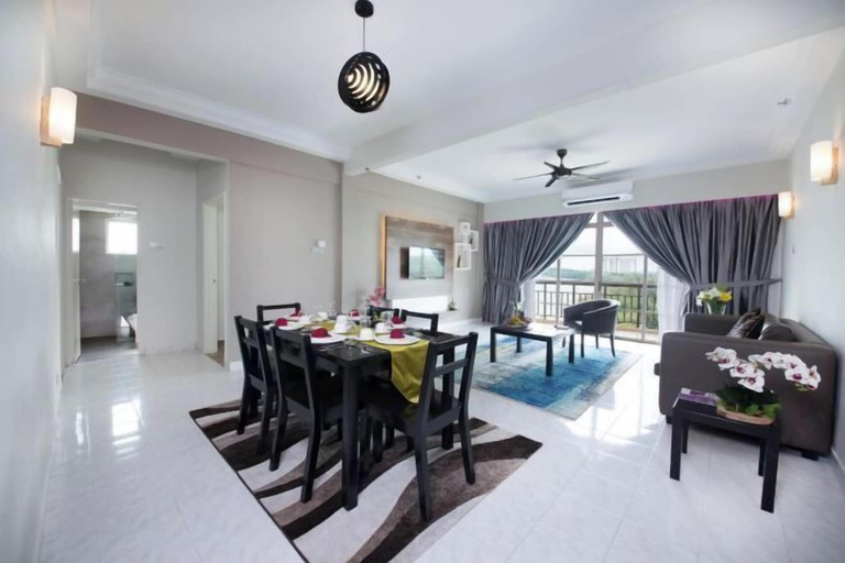 Dining Room 24