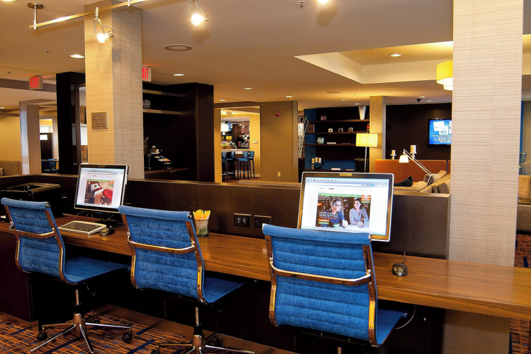 Food & Drinks 5, Courtyard by Marriott Cincinnati Airport, Boone
