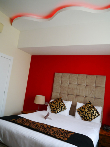 Bedroom 2, The Pearl Hotel, Peterborough