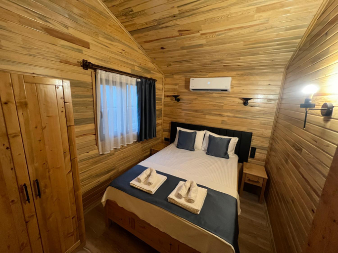 Bedroom 3, Legend Bungalow, Kale