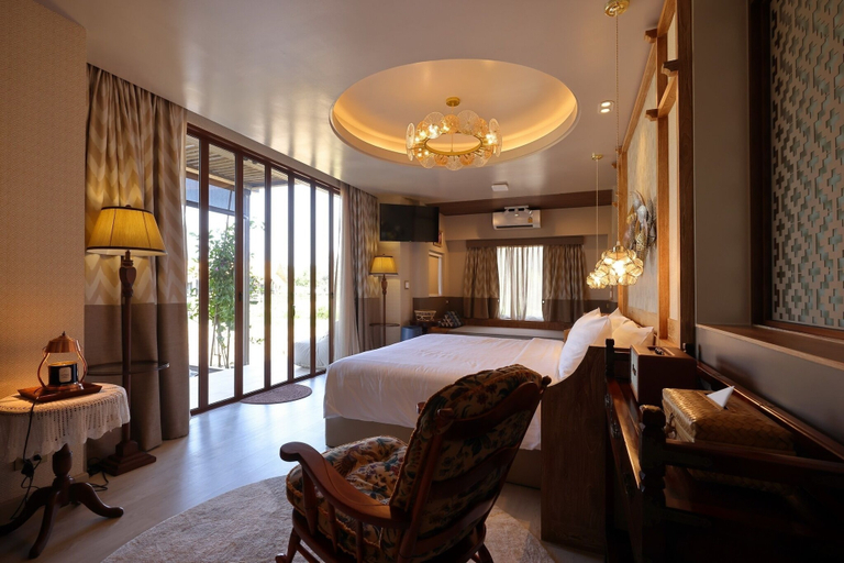 Bedroom 12