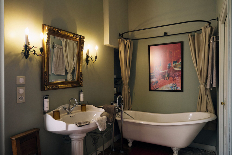 Bathroom 5, Château de Maumont, Charente